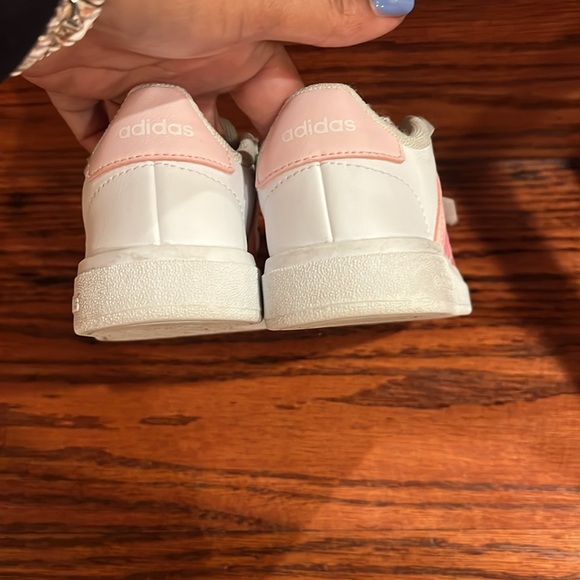 Toddler size 7 pink and white Addidas - Picture 3 of 5